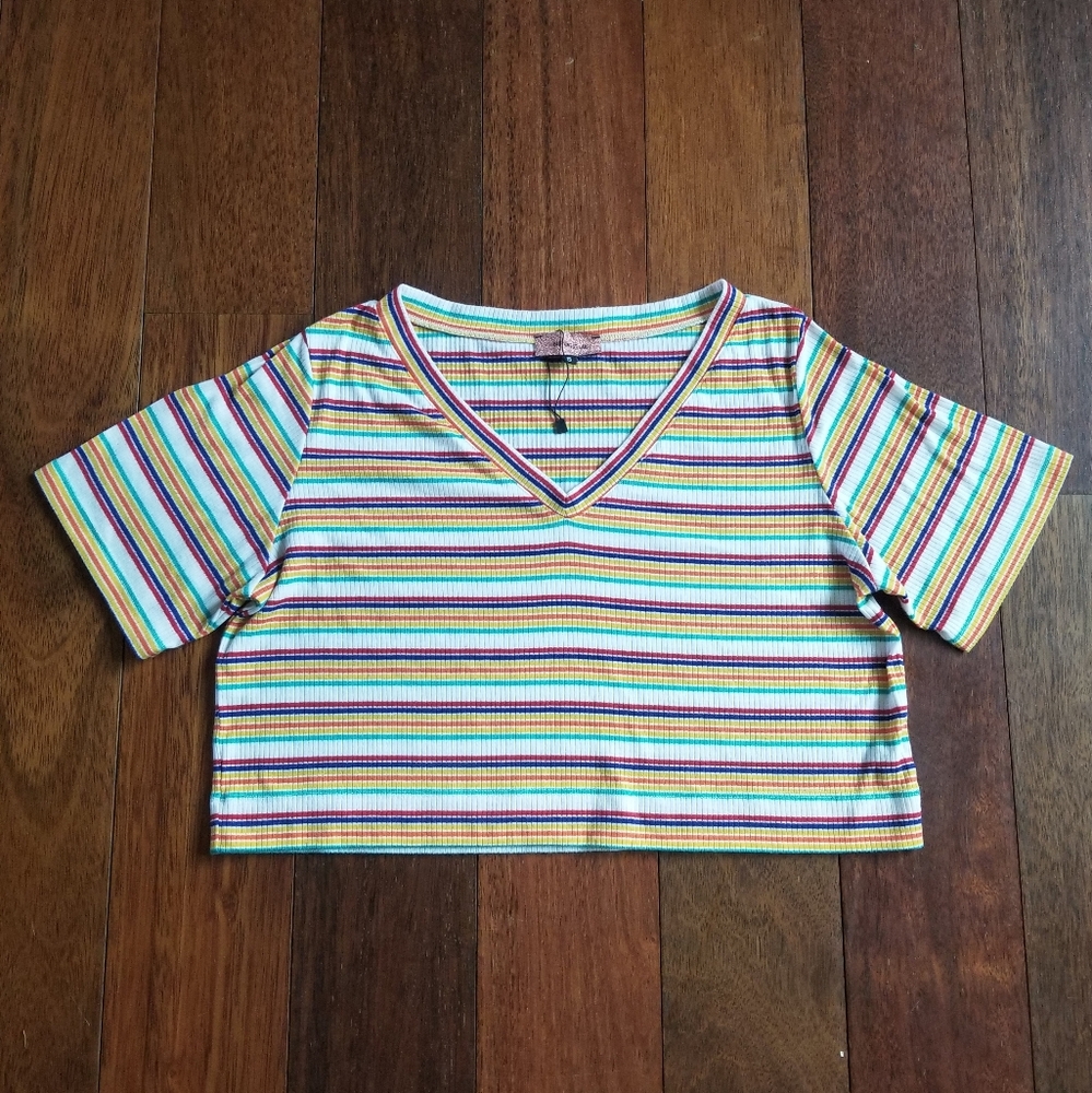 EastNWest Label | Cropped Top